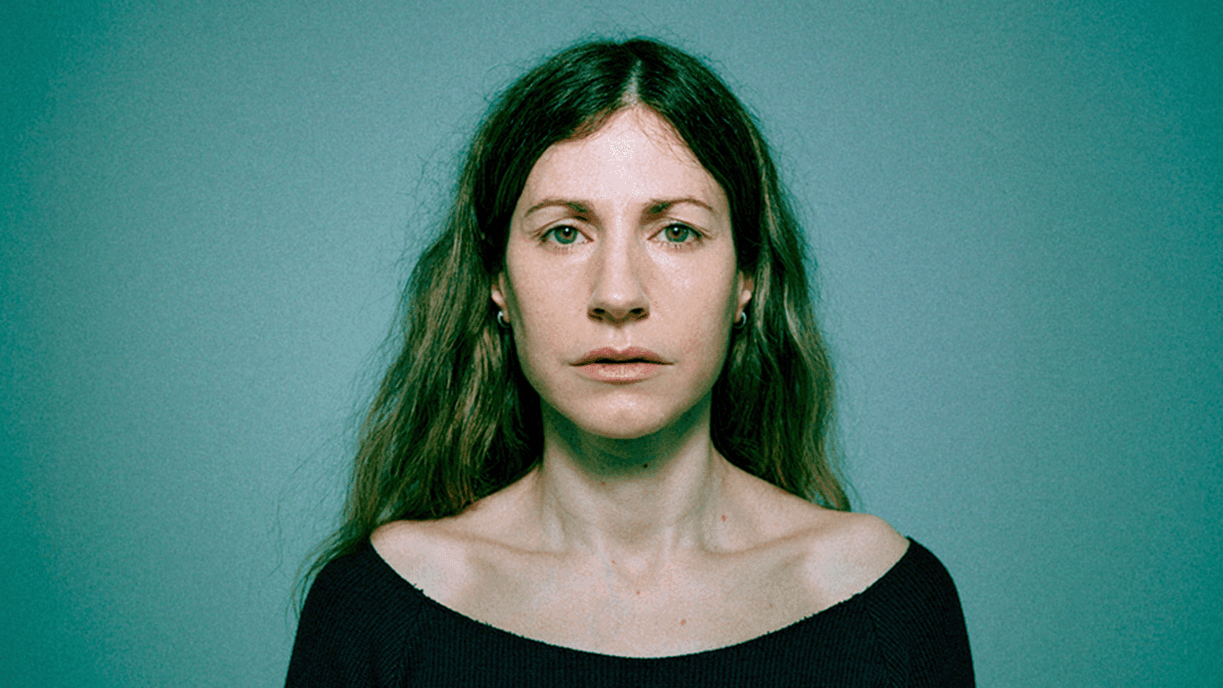 Nour El Refai – Glows in the dark